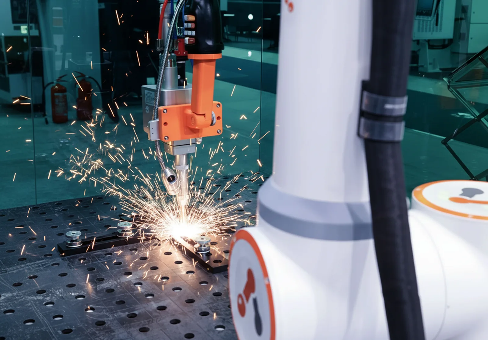 MIG/MAG welding with an FR cobot